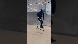 Пробовали второй трюк? #самокат #скейтпарк #skatepark #трюкинасамокате #трюки #bmx #scooter