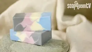 How to Make Infinity Swirl Soap | Bramble Berry