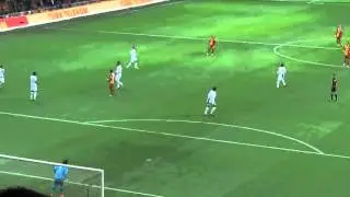 Sneijderin Bursaspor Maçındaki Poposuyla attığı pas.