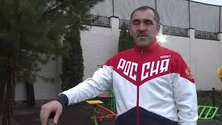Евкуров нанес молотом 18 ударов по покрышке и передал эстафету Бочарову
