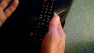 Using the remote to change between HDMI1 and HDMI2