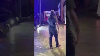 Yaw grey performs at Obibinis black concert, full video.