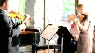 Jean-Marie Leclair Duo for Two Violins in E minor, performed by Woodsmusic