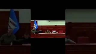Во время выступления Кличко, депутату стало скучно и он лёг спать
