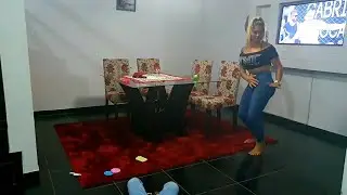 CALCINHA DA GABY PELA CASA 🤭🤭.  SHEILA BELLAVER EM CASA É SÓ BAGUNÇA 🤭🤭