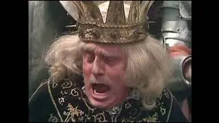 Frank Gorshin sings in Princess Ida