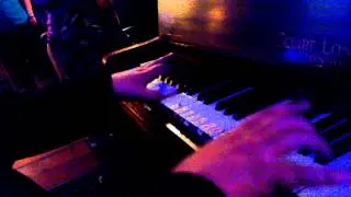 michael myers plays piano