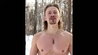 Всё больше ярких сияющих пробуждают свой ум от морока