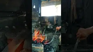 Tanpa di Edit...!!! Proses penyepuhan egrek sawit menggunakan oli bekas