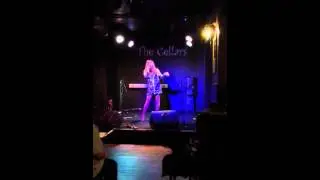 Portsmouth Singer LAUREN STANLEY Be My Baby Cover at The Cellers