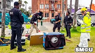 𝗕𝗢𝗔𝗥𝗗𝗪𝗔𝗟𝗞 𝗦𝗪𝗘𝗘𝗣: LAPD Oversees Man Downsizing Belongings