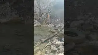 #Течет ручей в горах