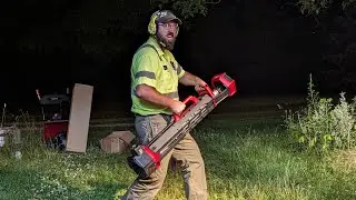 Showing off the NEW Milwaukee M18 ROCKET 2131-20 Dual Power LED Tower Light to the boss