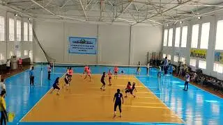 Андижон вс Тошкент вилояти 2004-2005- кизлар у́ртасида Узбекистан Чемпионати Майдонда  