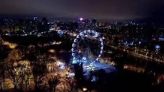 Новое колесо обозрения в парке Гагарина