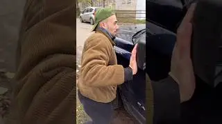 How to pee on the street