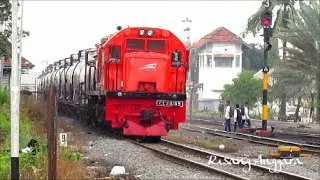 Lokomotif CC 201 Merah dan Kereta Api Angkutan Barang BBM di Kertapati