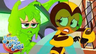 Technology Trouble 📡 | DC Super Hero Girls