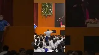 Who knows what the school kids are learning these days😅 #viral #youtubeshorts #vairalboy #dance