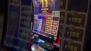 IT JUST CAME OUT OF NOWHERE #casino #slots #gambling