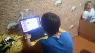 Смотрит порнуху