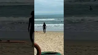Svelte Japanese girl runs to her windsurfing board - Da Nang beach 🏖 #vietnamculture