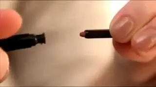 Как использовать точилку в новых карандашах MARY KAY?