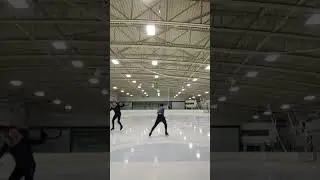 How to do a triple axel 😎 #figureskating