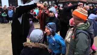 С Кукерско шествие започнаха празненствата на Сирни заговезни в Добрич