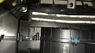 Easy replacement of cabin filter on RAVON Nexia R3