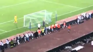 Napoli-PSG 1-2 OVAZIONE PER EZEQUIEL LAVEZZI SOTTO LA CURVA B