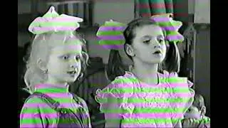 Утренник в детском саду54 ТЕРЕМОК- 1997/ КОВРОВ/8марта Сашуля и Женюля поздравляют мам и бабушек!