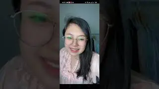 Cewek cantik jualan online || Seksi sekali.