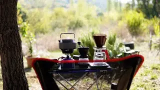 Doğada kuş sesleriyle filtre kahve demliyorum