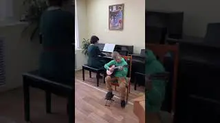 С.Калюжный На лужайке исп. Иван Васильев