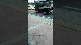 New Carry Pickup Mewah dengan Lampu Ungunya.