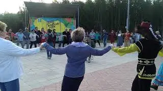 Ритуальный Круговой хоровод. Танец   Осуохай у Якутов