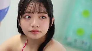 Hinano Yuki in a photo shoot with a red polka dot swimsuit ｜ 結城ひなの、赤い水玉模様の水着で写真撮影 [baUgA9wrKfI] 00-