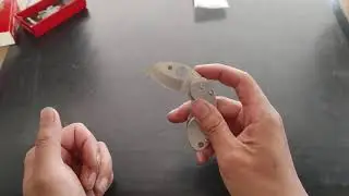 Unboxing / Review? Spyderco Cricket