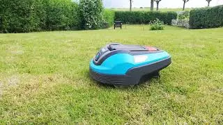 Gardena r40li robot drivning home to solar charger