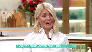 Holly Willoughby Heel Popping #news#shoeplay#heelpop#highheels#presenter#feet##goodmorningbritain
