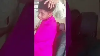 kitni shanti se hair cut krva rha hai #funny #comedyfilms #shortvideo #comedy #comedymovies