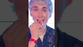 Drag Queen REACTS TO MAGIC😱 (Courtney Act) 