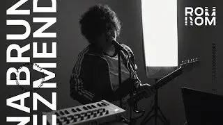 BRUNA MENDEZ - AVISA // RROOMM