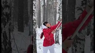 Муж подарил мне новый девайс, для добычи чаги. Теперь по деревьям буду реже ползать 😅 #семья #лес