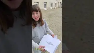 После урока по рисованию. Après le cours de dessin.
