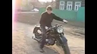 Катается на ИЖ 350! Мотоцикл 1946года