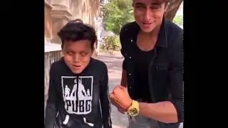 Tik tok indio (cara de Joker)