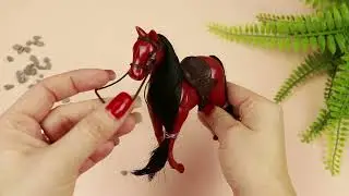 Лошадь  коричневая