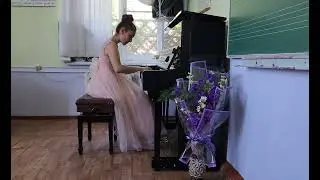 И. С. Бах, Менуэт-трио g moll - Аракелян Диана, 10 лет